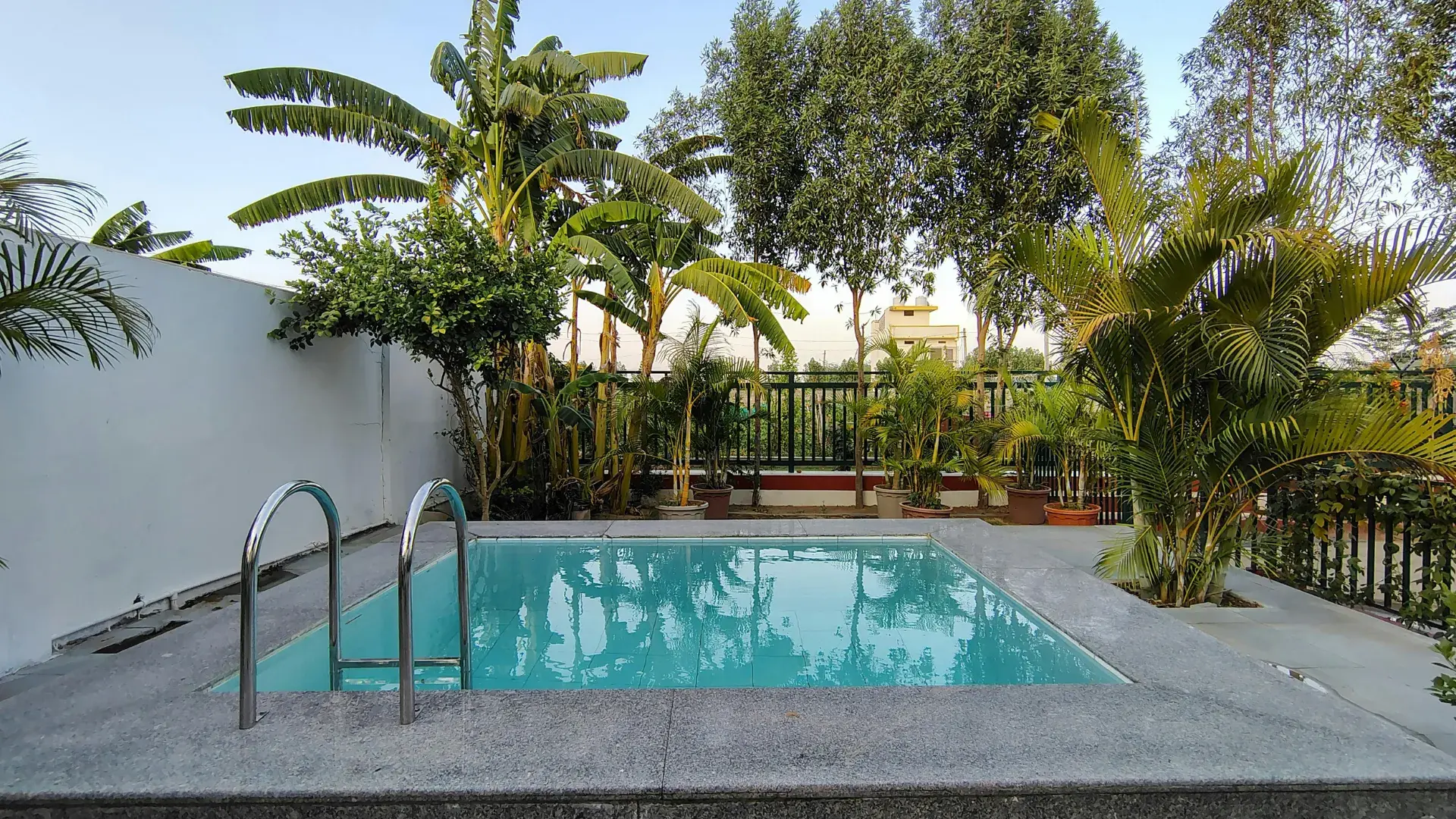 Terrassement piscine Hérault, Terrassement piscine Frontignan, Terrassement piscine Mèze, Terrassement piscine Bouzigues, Terrassement piscine Montpellier